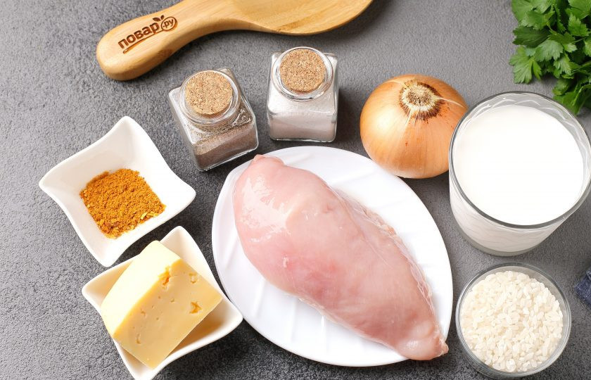 1. Этап. Куриные тефтели в духовке в сливочно-сырном соусе: Подготовьте все ингредиенты.