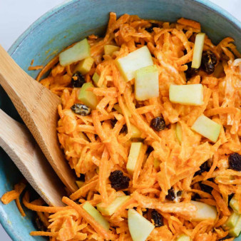 Classic Carrot Salad With Apples, Raisins, and Mayo