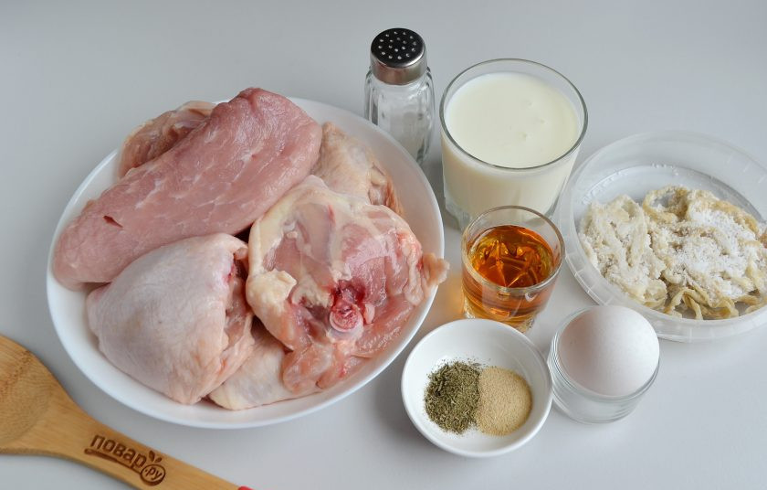 1. Этап. Французские колбаски Буден Бланк: 1. Подготовьте продукты. Мясо должно быть хорошо охлажденным, как сливки и бренди. Приступим!