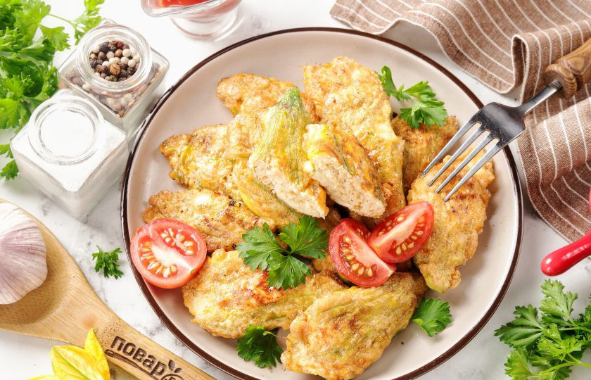 1. Этап. Фаршированные цветки тыквы: Приятного аппетита!