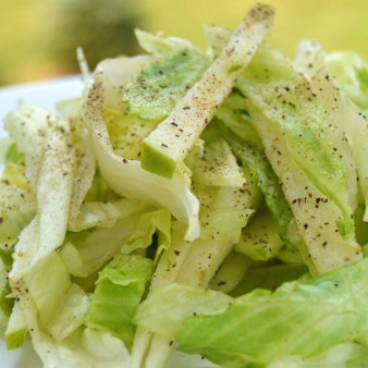 Салат с зелеными яблоками