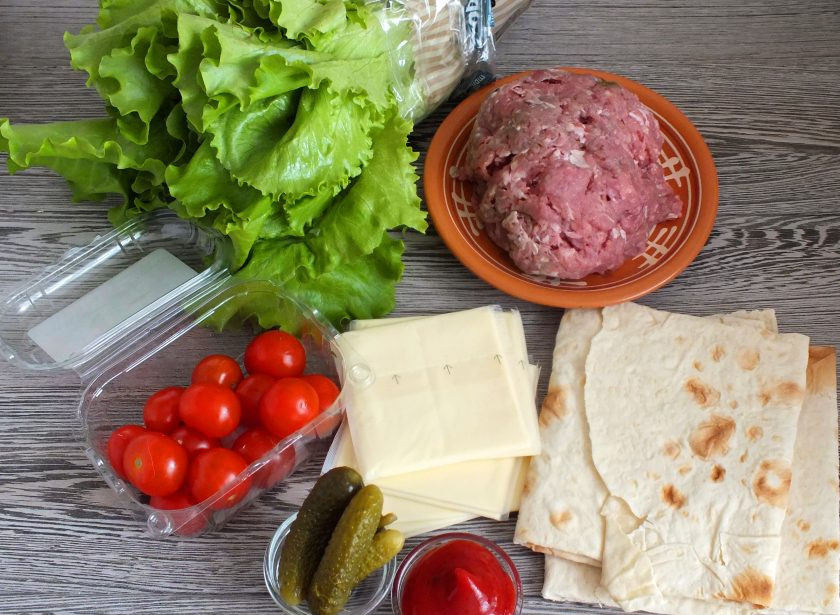 1. Этап. Бургер в лаваше: Подготовьте необходимые ингредиенты.