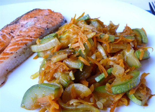 1. Этап. Кабачки с морковью и луком: Готово! Приятного аппетита!