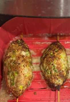 1. Этап. Кебаб в аэрогриле: Кебабы готовы. Аромат потрясающий. Получаются очеееееень сочными