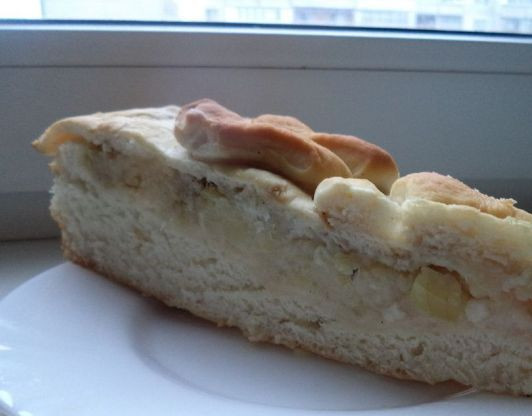 1. Этап. Сибирский рыбный пирог: 9. После выпекания даем ему немного остыть и подаем к столу. Если вы подаете его на праздничный стол - лучше оставить целым. Приятного аппетита!