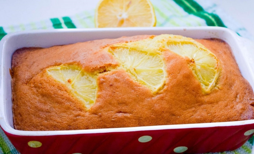 1. Этап. Лимонный кекс простой: 7. Готовый кекс немного остужаю, а затем подаю к столу. Приятного аппетита!