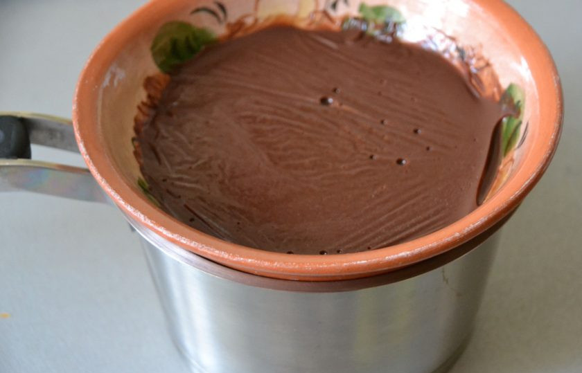 1. Этап. Глазурь для эклеров: 