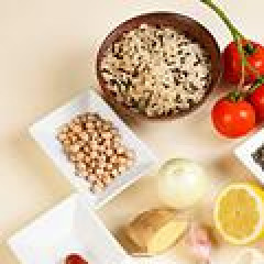 1. Этап. Марокканский суп с рисом, нутом и чечевицей: За сутки до приготовления супа замочите нут (на ночь). Чечевицу замочите за 2 часа до планируемого начала приготовления.