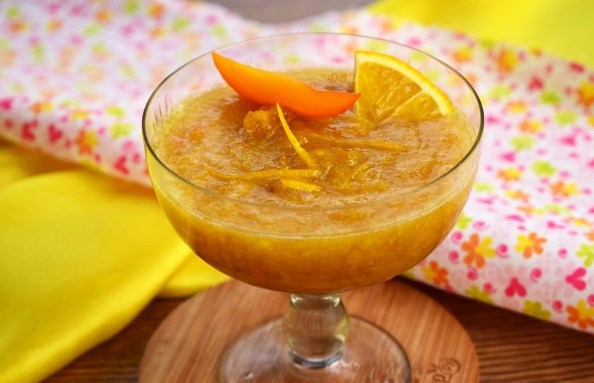 1. Этап. Варенье из хурмы с апельсином: Измельчите блендером до однородности или оставьте небольшие кусочки. Верните на медленный огонь, проварите еще 10 минут. Затем разлейте по стерилизованным банкам и закатайте чистыми крышками. Храните в прохладном месте. Или сразу же приступайте к дегустации!