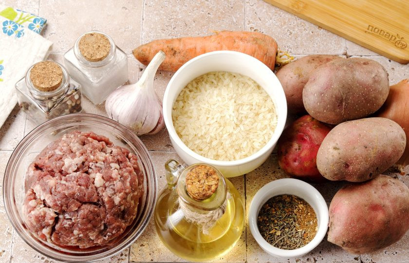 1. Этап. Картофель с фаршем и рисом: Подготовьте все ингредиенты. Фарш можете взять любой, я буду готовить из говяжьего.