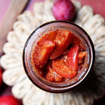 Сливы, маринованные без закатки