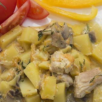 Индейка, тушенная с картофелем