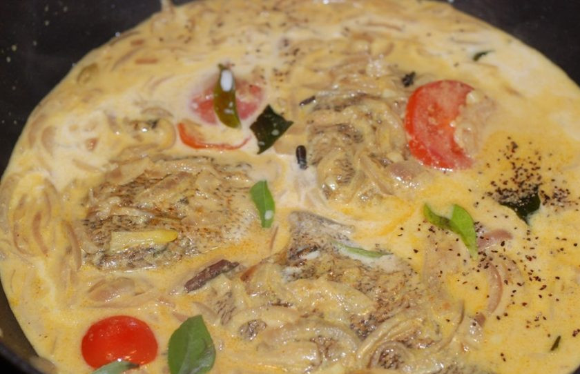 1. Этап. Морской окунь в сливочном соусе: 6. Готовое блюдо подавайте горячим.