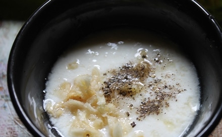 1. Этап. Шаверма дома: 9. По вкусу посолите и поперчите, снова перемешайте.