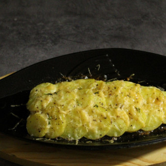 Филе сибаса под чешуёй из картофеля