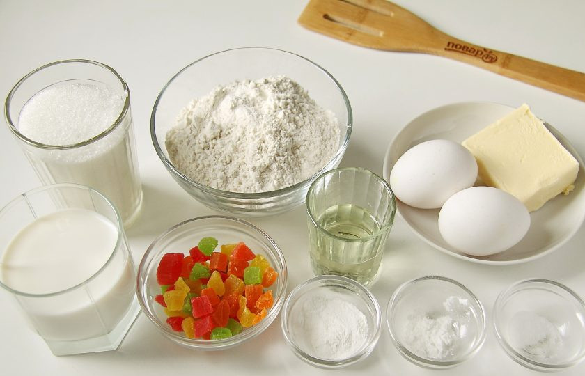 1. Этап. Кулич в микроволновке: Подготовьте все ингредиенты.