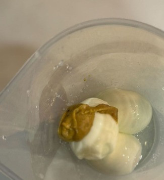 1. Этап. Полезный майонез из варёных яиц: Добавить горчицу