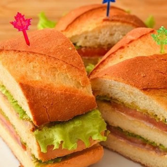 Быстрые бутерброды на стол