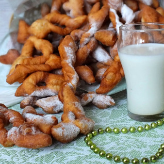 Хворост на сыворотке