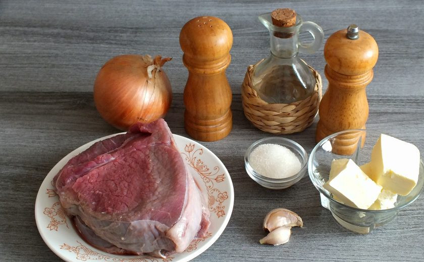 1. Этап. Говядина по-кремлевски в мультиварке: Подготовьте необходимые ингредиенты.