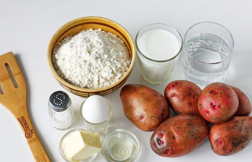 1. Этап. Вареники с сюрпризом: Подготовьте все ингредиенты.