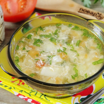 Яичный суп с помидорами