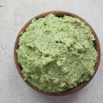 Брокколи с орехами