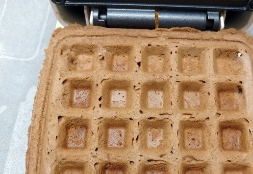 1. Этап. Шоколадные мини-вафли с кремом-чиз: Выпекать 2,5 - 3 минуты.