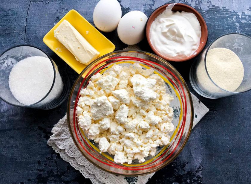 1. Этап. Творожные кексы с манкой: Подготовьте все необходимые ингредиенты.