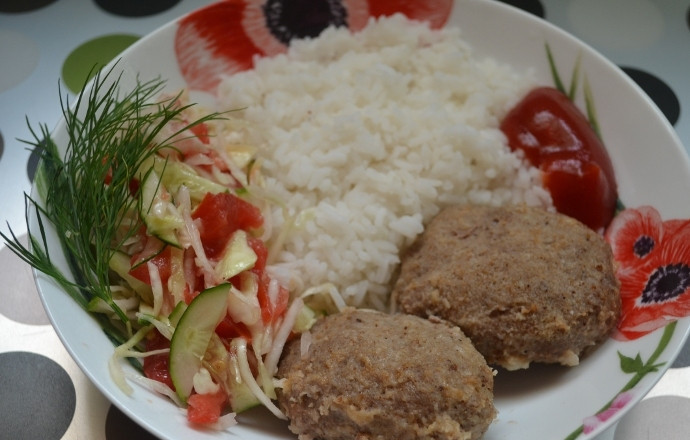 1. Этап. Паровые котлеты из говядины: Подавать горячими с любимым гарниром!