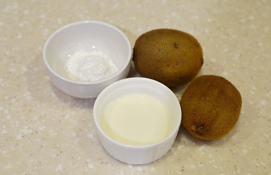 1. Этап. Мусс из киви: Подготовьте ингредиенты.