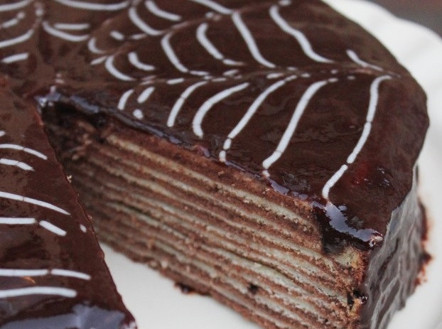 1. Этап. Торт с глазурью: 11. Готовый торт настаивайте в холодильнике несколько часов, а затем подавайте к столу.