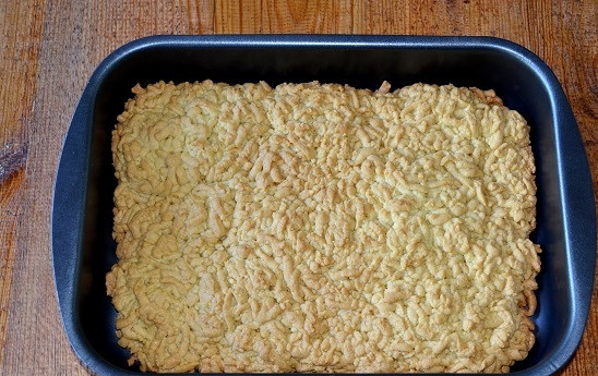 1. Этап. Торт Муравьиная горка: Запекайте 20-25 минут до румяности.