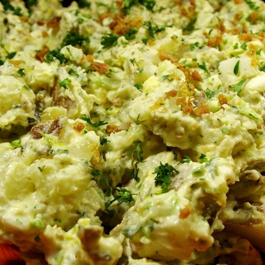 1. Этап. Картофельный салат с беконом: Вот и все - картофельный салат с беконом готов! Приятного аппетита! ;)