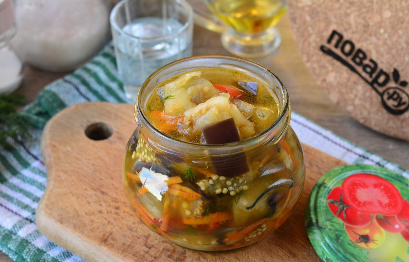 1. Этап. Баклажаны Ивасики телесики: Готовую закуску выложите в чистые простерилизованные баночки.