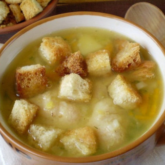 Вегетарианский гороховый суп в мультиварке