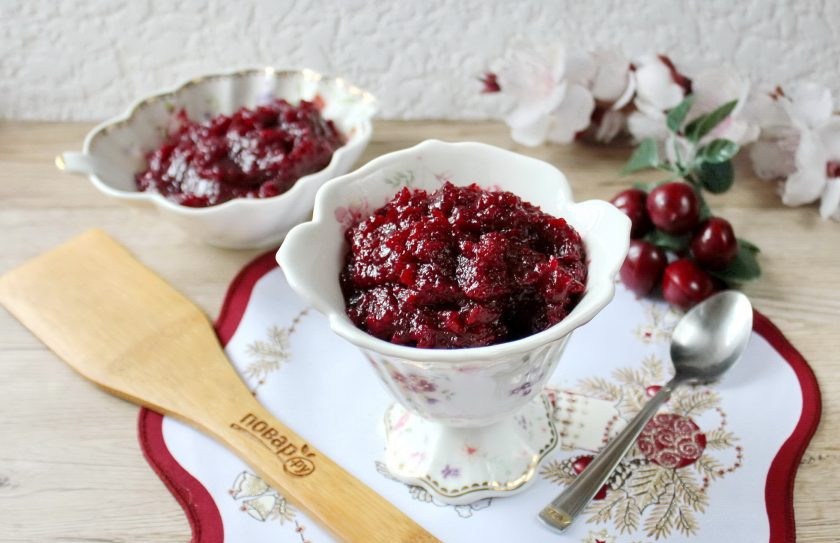 1. Этап. Конфитюр из вишни с агар-агаром: Конфитюр из вишни с агар-агаром готов. Если вы решили запастись им на зиму, переложите горячим в стерилизованную банку, закройте и храните в прохладном помещении.