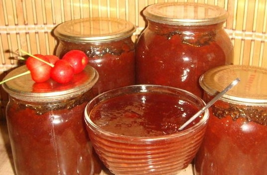 1. Этап. Конфитюр из черешни: Готовый конфитюр измельчить блендером и разложить по банкам. Приятного аппетита!