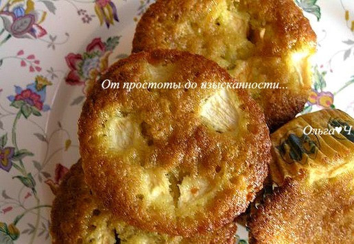 1. Этап. Апельсиновые кексы с яблоками: Выпекайте кексы при 180*С около 25-30 минут до готовности, ориентируясь на особенности своей духовки.