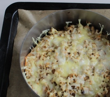 1. Этап. Блинный торт: Разогрейте духовку, поставьте блинный торт на 10 минут при 180*