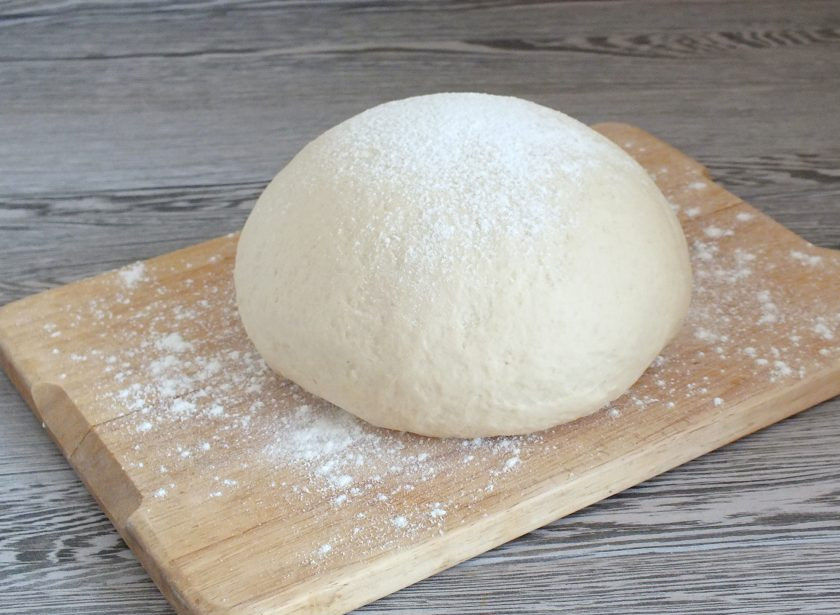 1. Этап. Тесто Воздушный экспресс: Готовое тесто получается мягким, податливым, приятным на ощупь. Для подъема его оставлять не нужно.