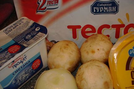 1. Этап. Жульен в корзиночках из теста: 1. Данный рецепт рассчитан на небольшое количество порций (4-7). Если вы хотите приготовить жульен в корзиночках из теста в домашних условиях на праздничный стол, то увеличьте количество ингредиентов в два раза.