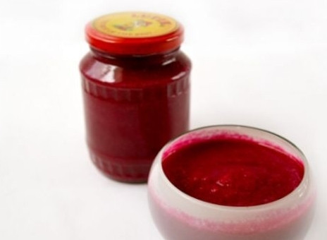 1. Этап. Хрен к холодцу: 7. Готовый хрен можно подавать к холодцу! Приятного аппетита! Если Вы приготовили много этого соуса, разлейте его по герметично закрывающимся банкам и поставьте в холодильник. Имейте в виду, что срок хранения хрена 2-3 дня. По прошествии этого времени соус начинает терять свои качества.