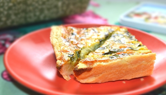 1. Этап. Пирог с фетой и шпинатом: Подавайте пирог теплым или холодным. Приятного аппетита!