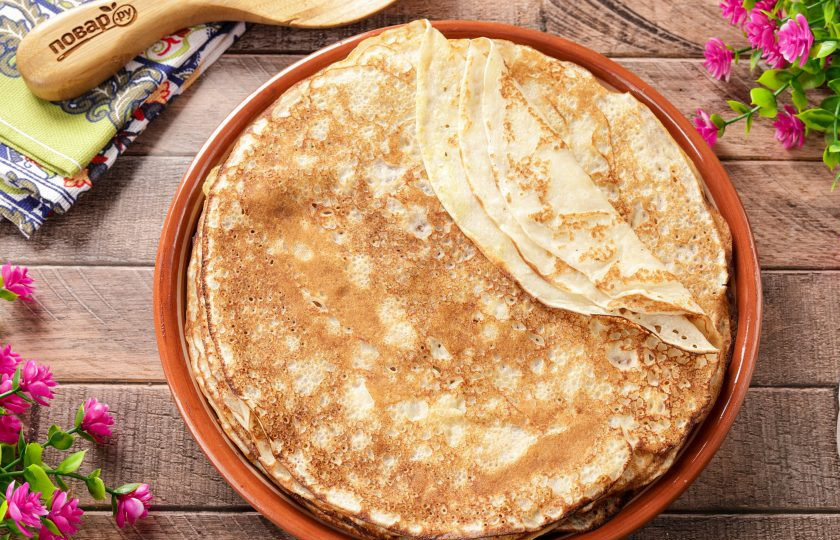 1. Этап. Блины на простокваше: Блины на простокваше готовы. По желанию блинчики можно смазать сливочным маслом.