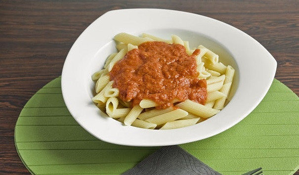 1. Этап. Соус из моцареллы: 4. Подавайте соус из моцареллы к пасте. Приятного аппетита!