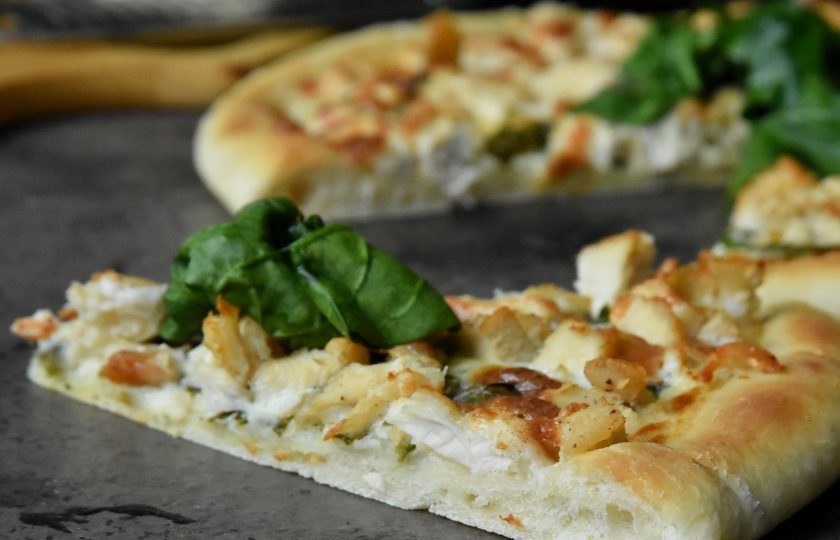 1. Этап. Пицца Альфредо: Пиццу можно подать и в горячем и в холодном виде. Приятного аппетита!