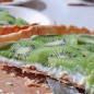 Миндальный пирог с киви