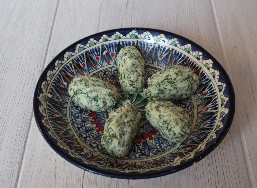 1. Этап. Зразы в мультиварке: Скатайте 