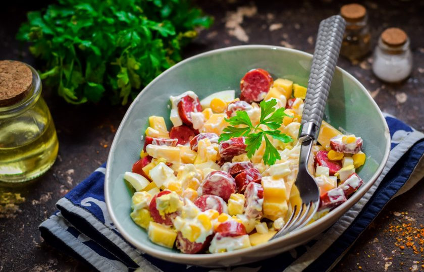 1. Этап. Салат Ежик с колбасой: Приятного аппетита!